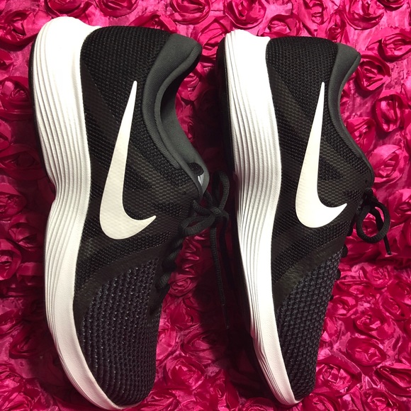 Nike Revolution 4 Women's Running Shoes - Picture 3 of 7